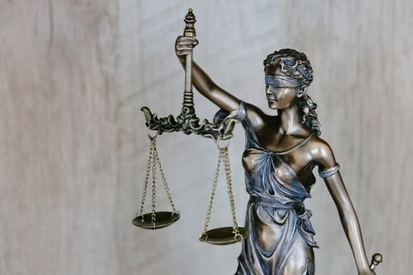 Cum Să Evacuezi Legal Molozul din Renovări